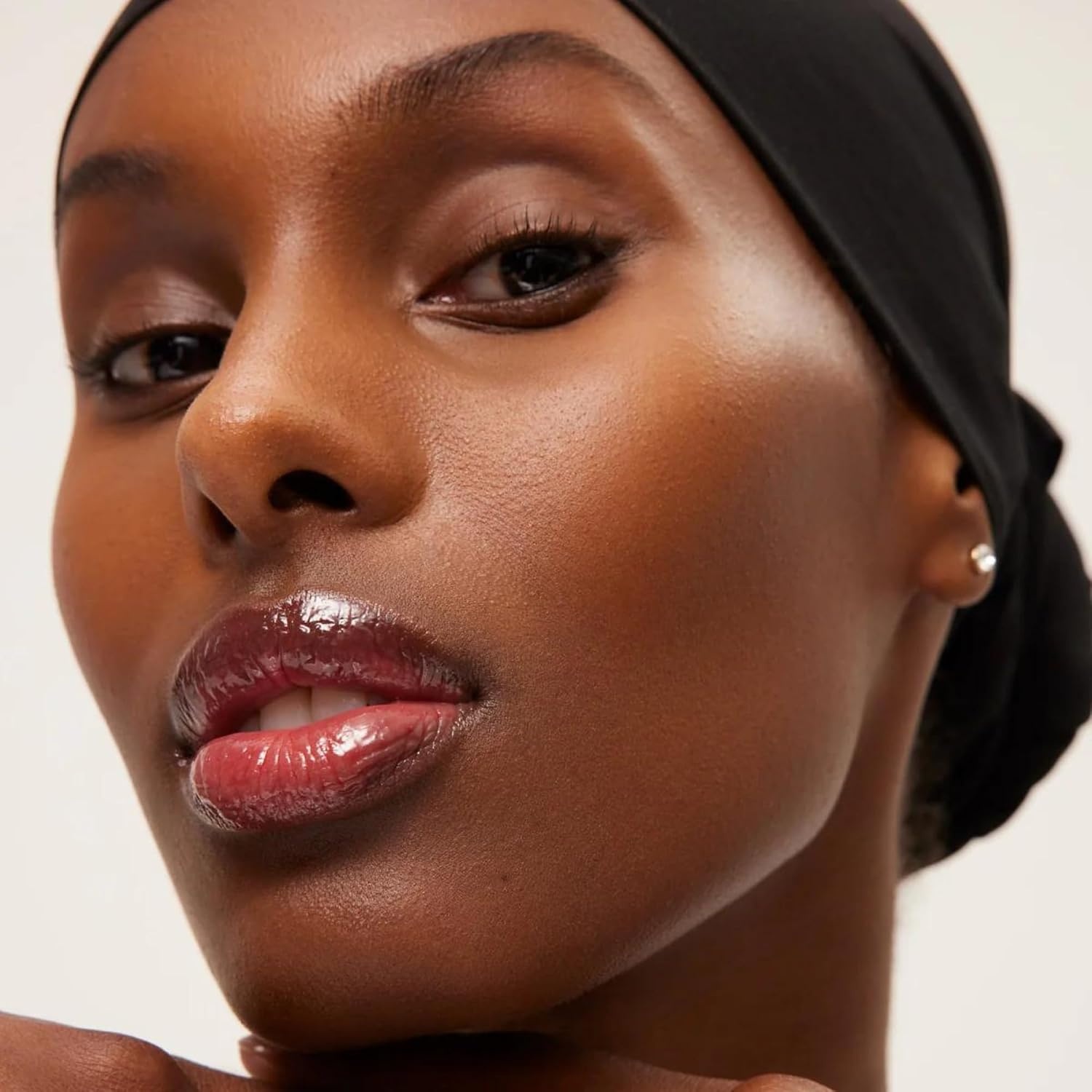 image:imageSummer Fridays Tinted Lip Butter Balm Conditioning Vegan Lip Balm for Instant Moisture Shine ampamp Hydration SheerTinted Soothing Skincare Hot Cocoa 5 OzBrown Sugar